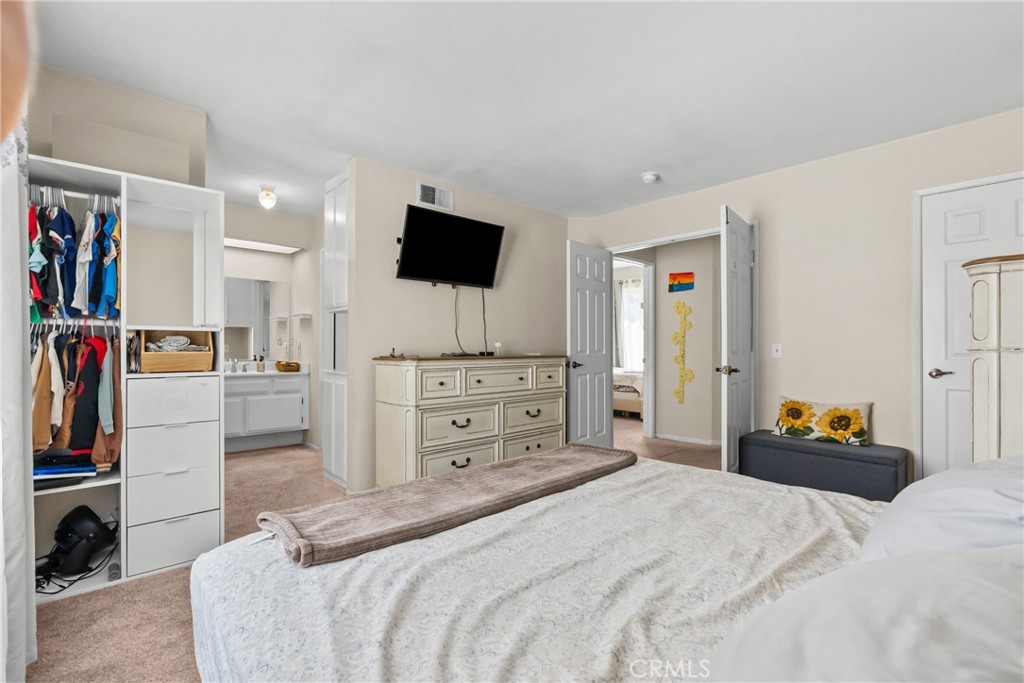 9915 Variel Avenue, #22, Chatsworth, CA 91311