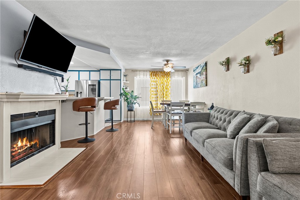 9915 Variel Avenue, #22, Chatsworth, CA 91311