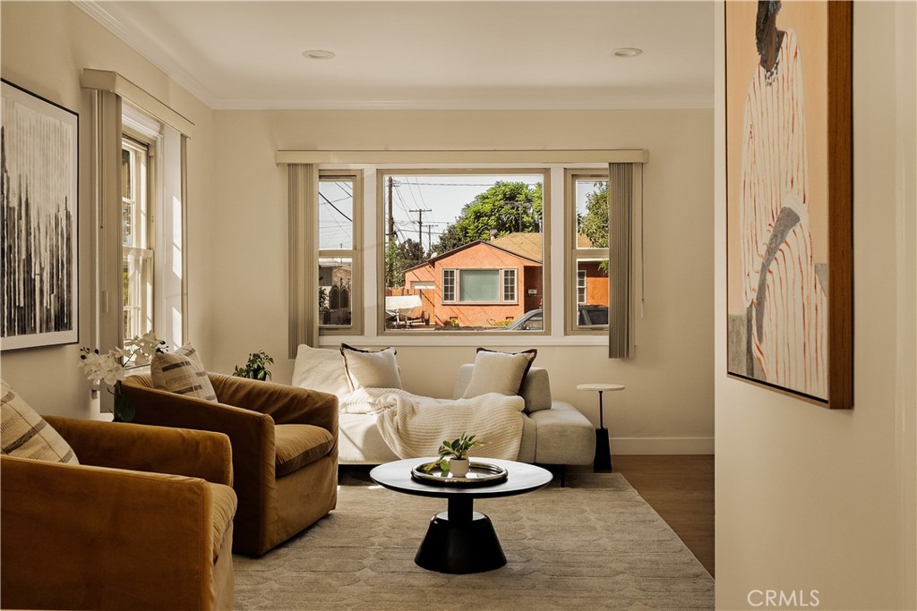 2008 N Rose Street, Burbank, CA 91505