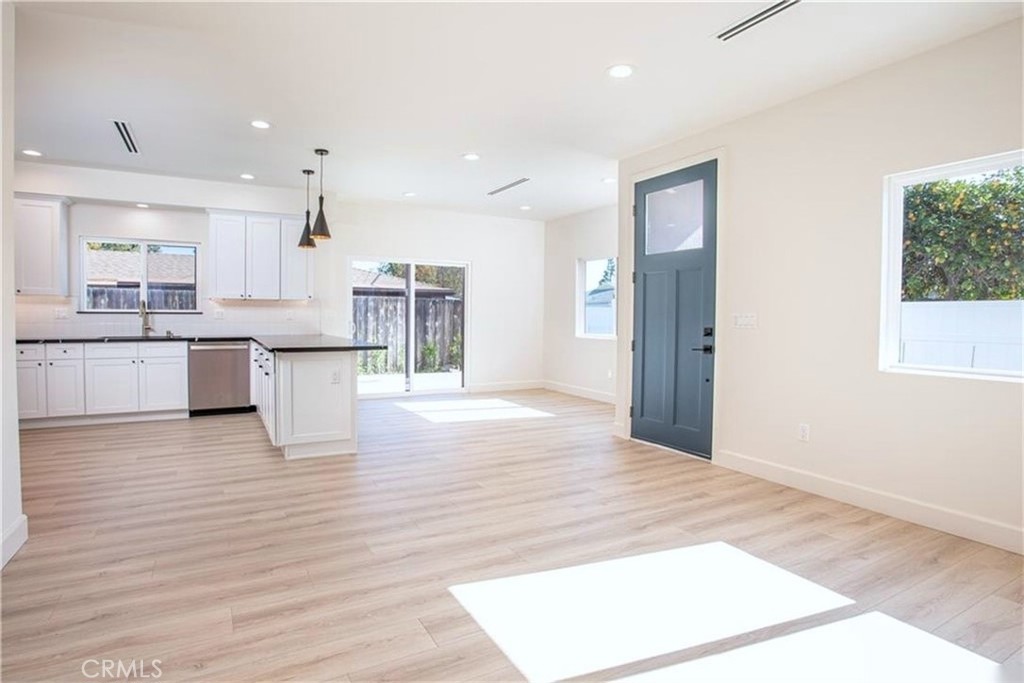 2008 N Rose Street, Burbank, CA 91505