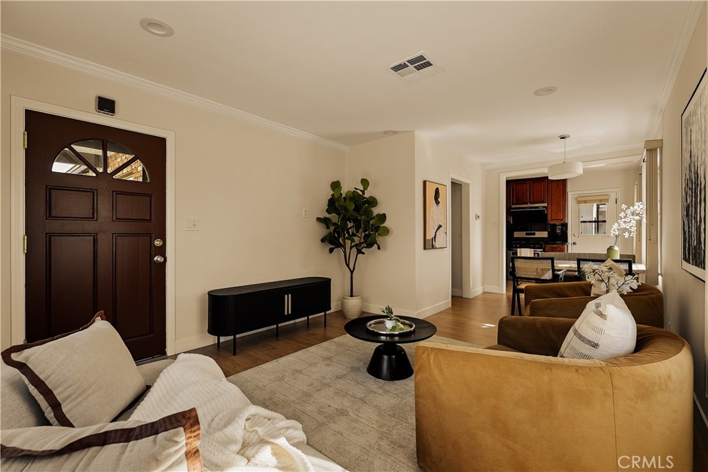 2008 N Rose Street, Burbank, CA 91505