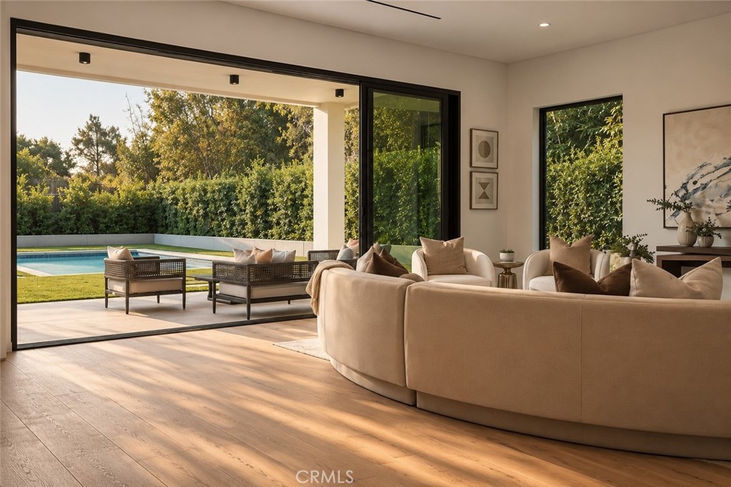 22816 Erwin, Woodland Hills, CA 91367