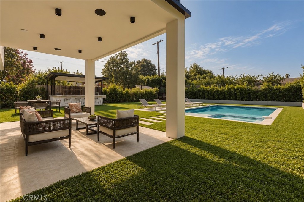 22816 Erwin, Woodland Hills, CA 91367
