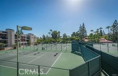 21450 Burbank, #219, Woodland Hills, CA 91367