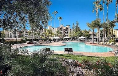 21450 Burbank, #219, Woodland Hills, CA 91367