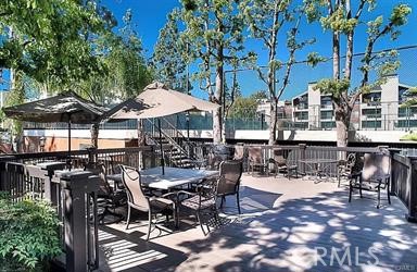 21450 Burbank, #219, Woodland Hills, CA 91367