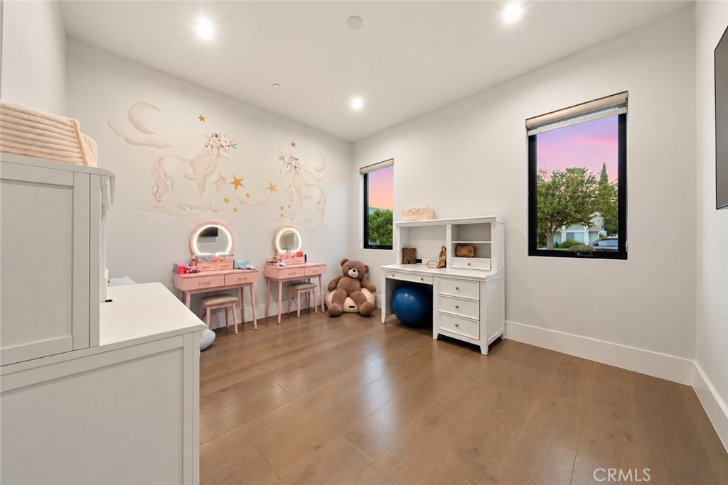 17646 Stare Street, Northridge, CA 91325