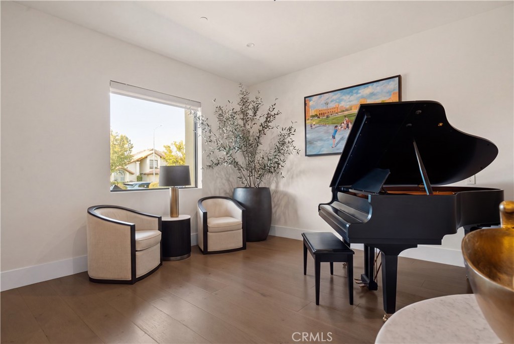 17646 Stare Street, Northridge, CA 91325