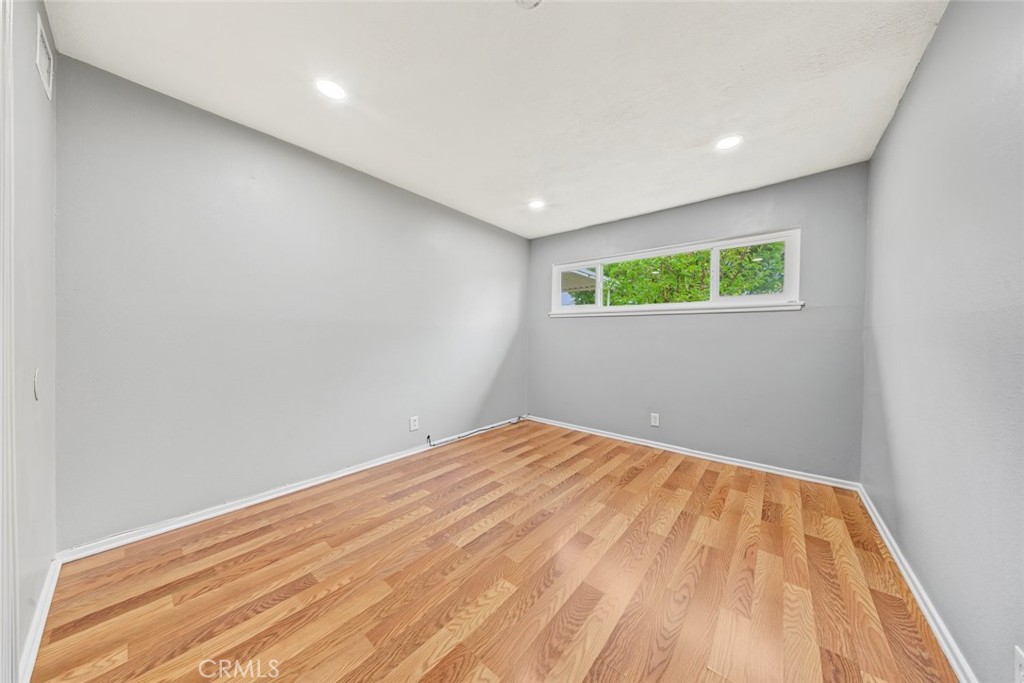 44650 2nd Street E, Lancaster, CA 93535