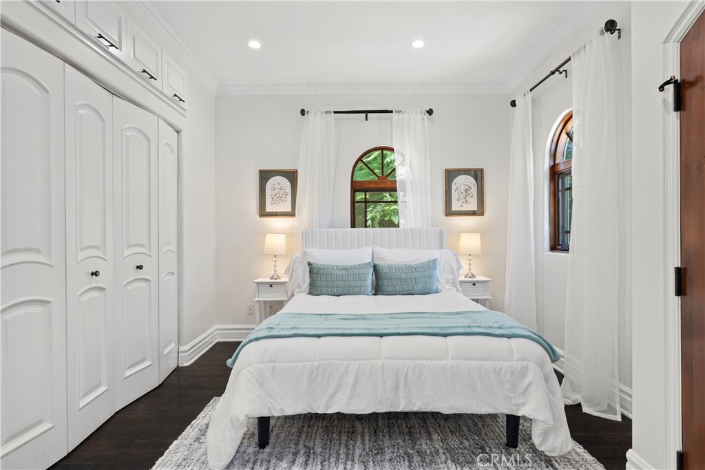 15014 Valleyheart, Sherman Oaks, CA 91403