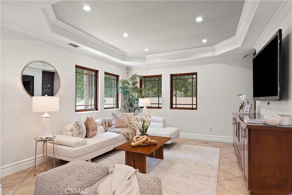 15014 Valleyheart, Sherman Oaks, CA 91403 15014 Valleyheart, Sherman Oaks, CA 91403