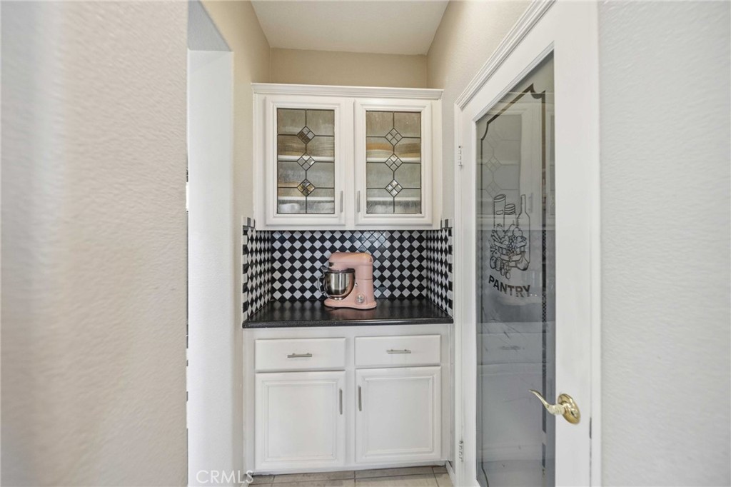 3253 Vahn Lane, Lancaster, CA 93536