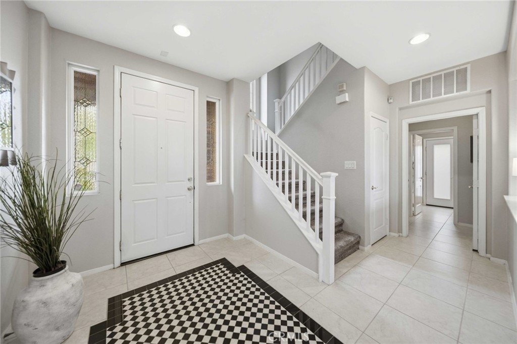 3253 Vahn Lane, Lancaster, CA 93536