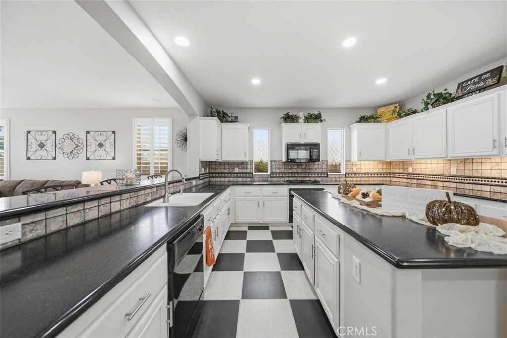 3253 Vahn Lane, Lancaster, CA 93536