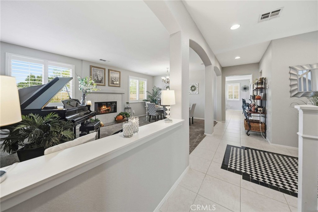 3253 Vahn Lane, Lancaster, CA 93536 3253 Vahn Lane, Lancaster, CA 93536
