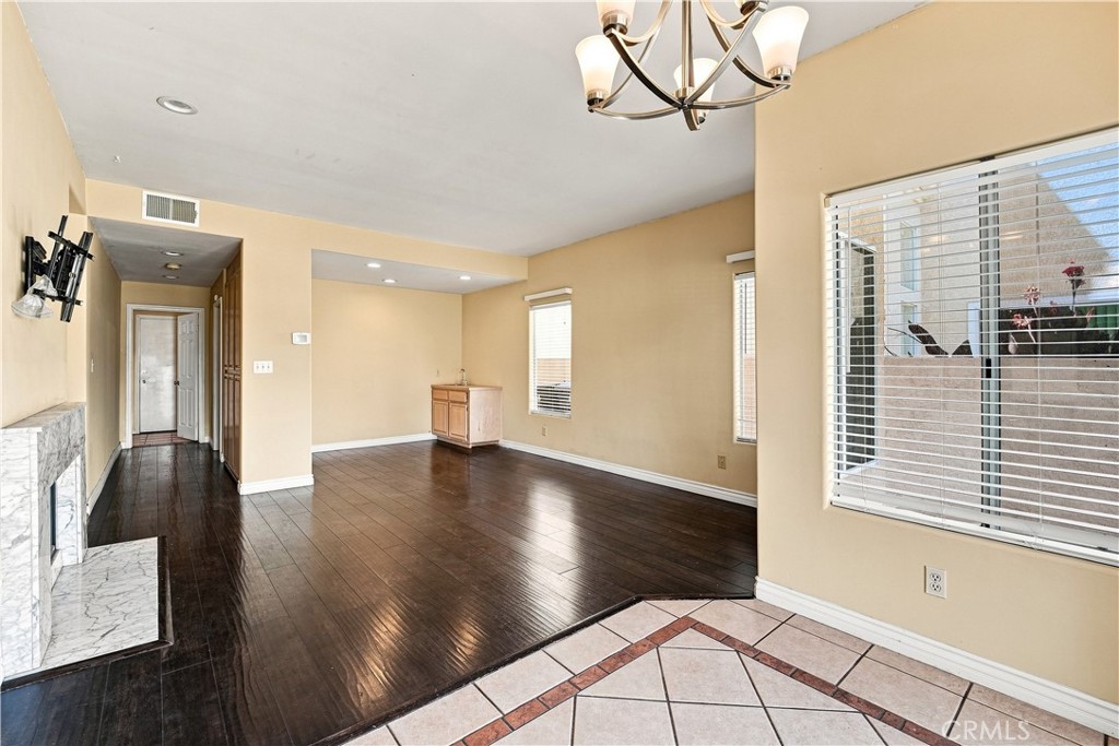 7436 Bobbyboyar Avenue, West Hills, CA 91307