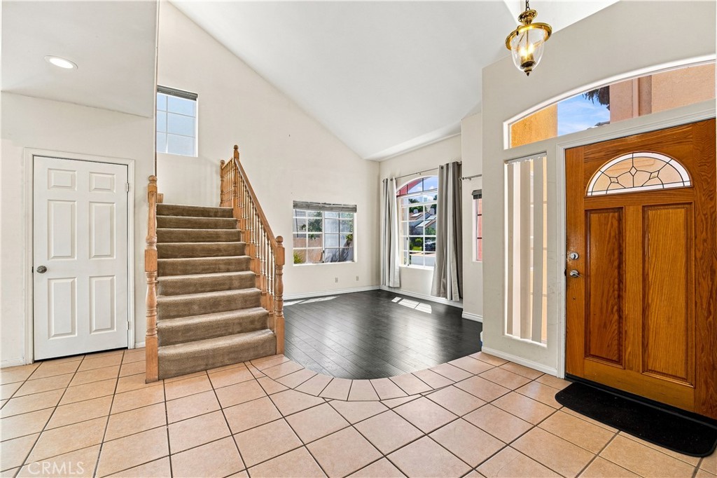 7436 Bobbyboyar Avenue, West Hills, CA 91307