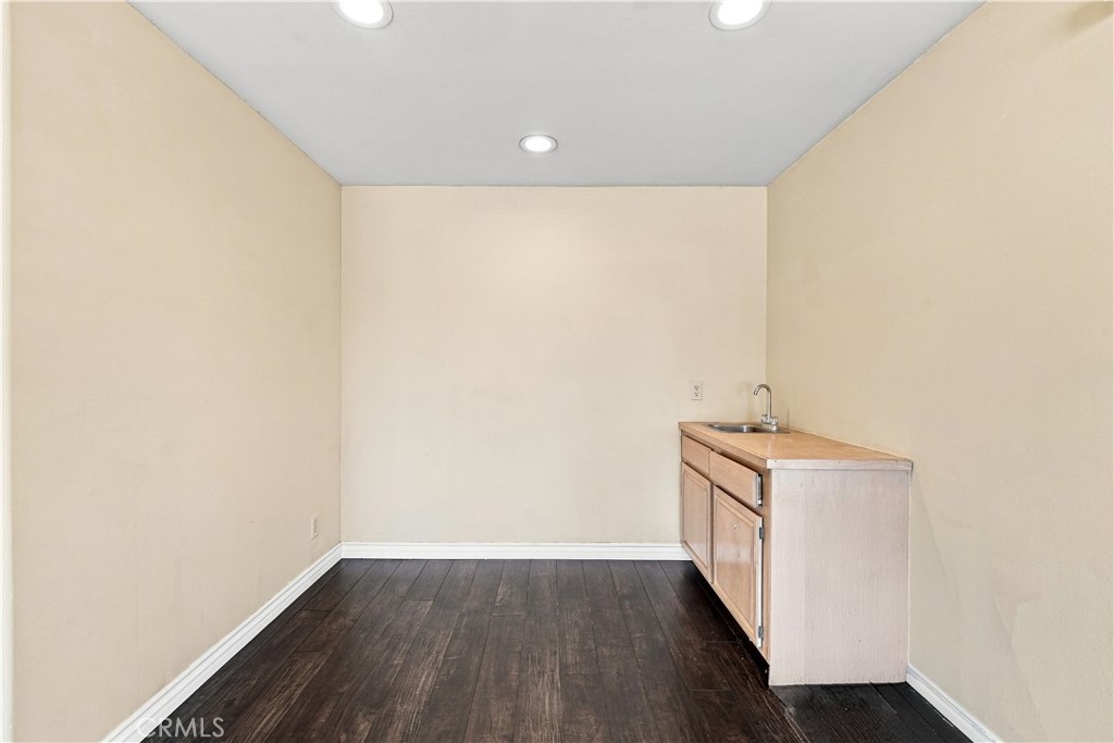 7436 Bobbyboyar Avenue, West Hills, CA 91307