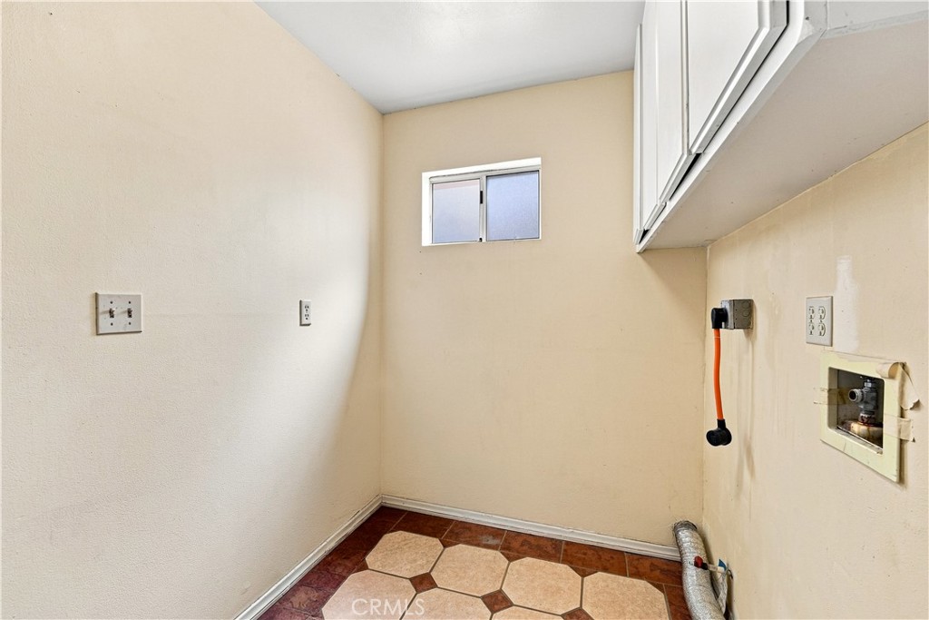 7436 Bobbyboyar Avenue, West Hills, CA 91307