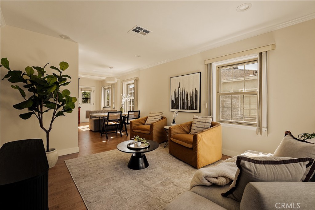 2008 N Rose Street, Burbank, CA 91505