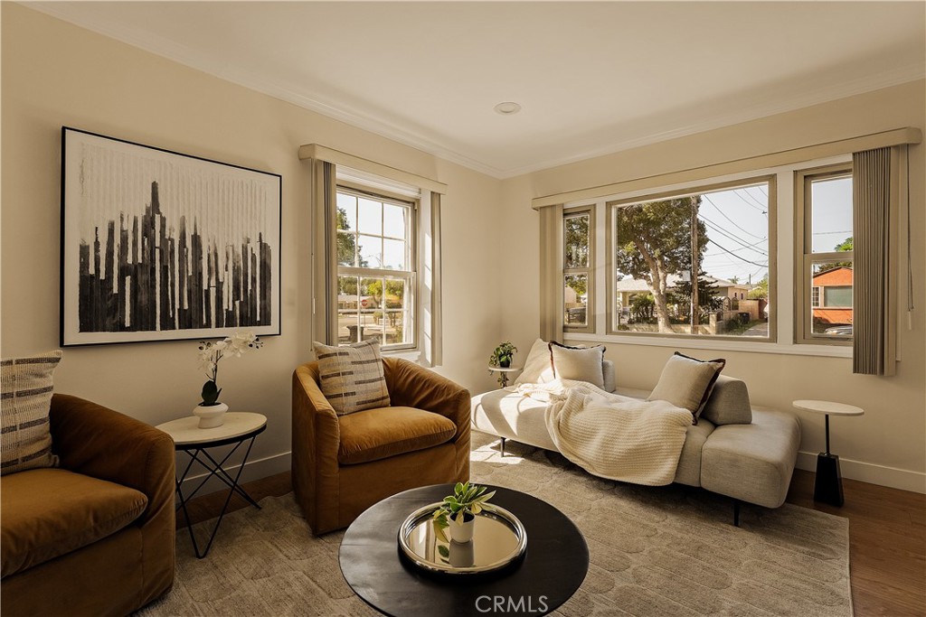 2008 N Rose Street, Burbank, CA 91505