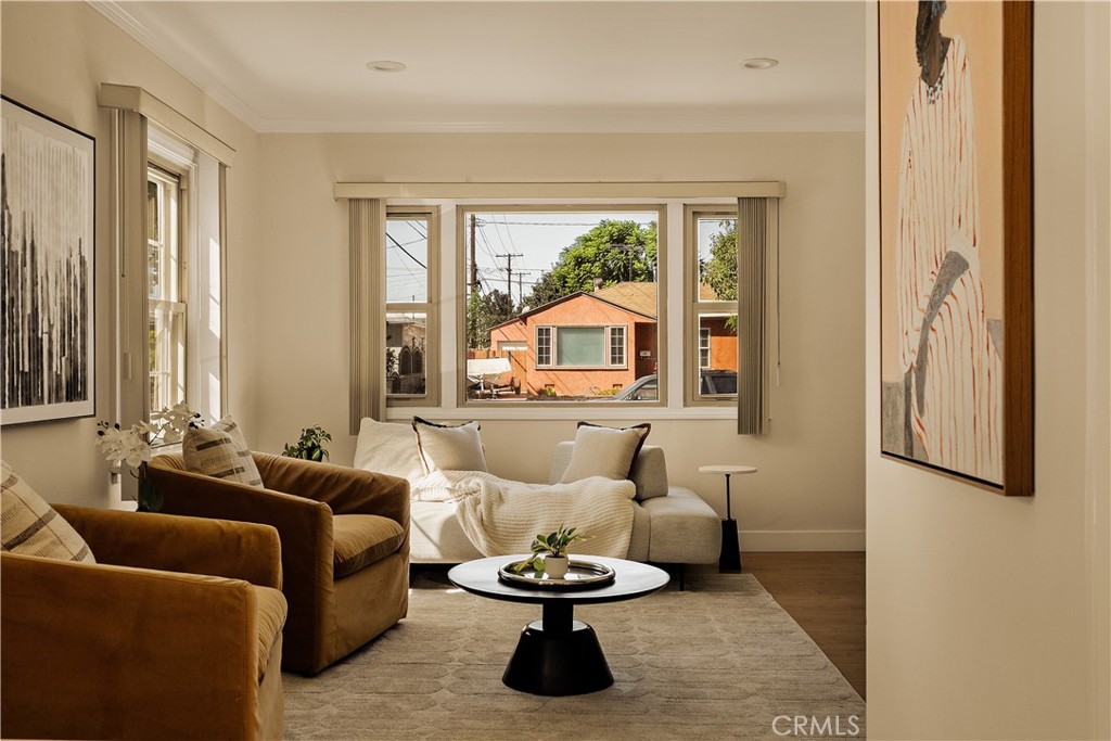 2008 N Rose Street, Burbank, CA 91505