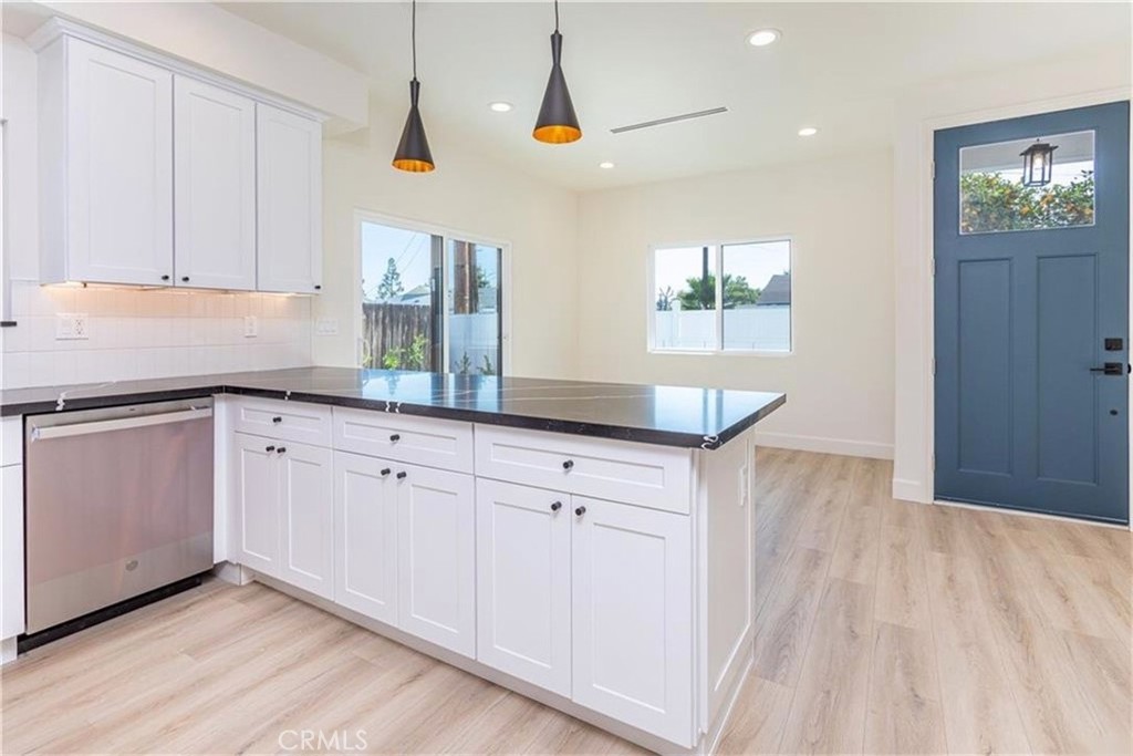 2008 N Rose Street, Burbank, CA 91505
