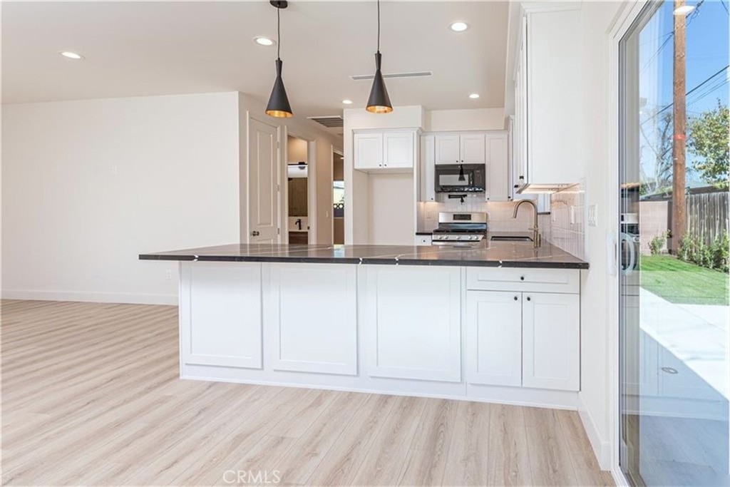 2008 N Rose Street, Burbank, CA 91505