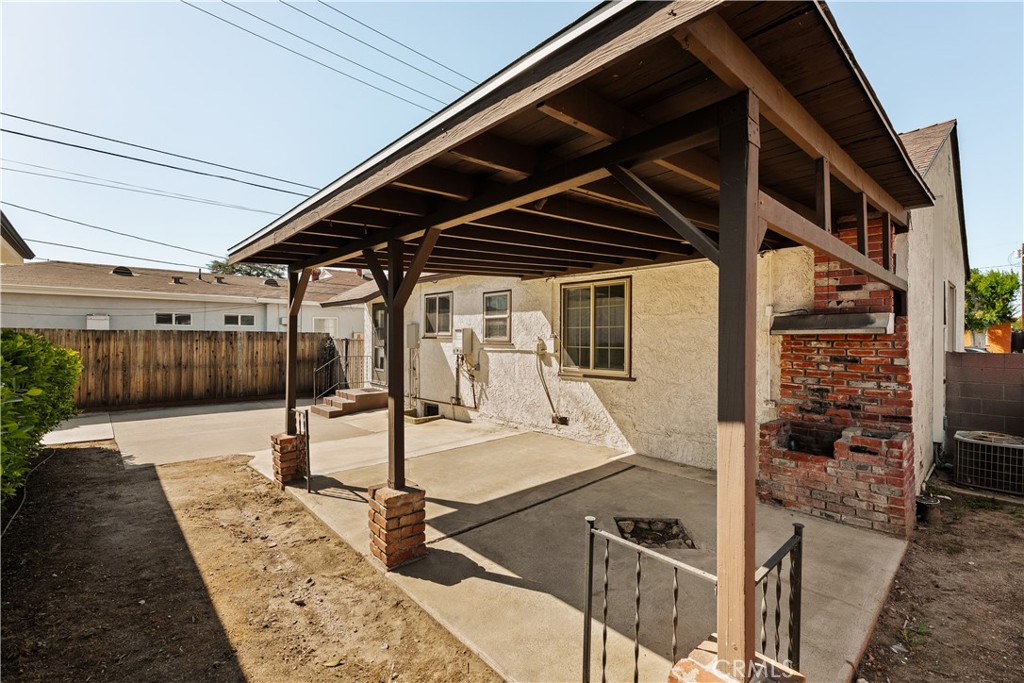 2008 N Rose Street, Burbank, CA 91505