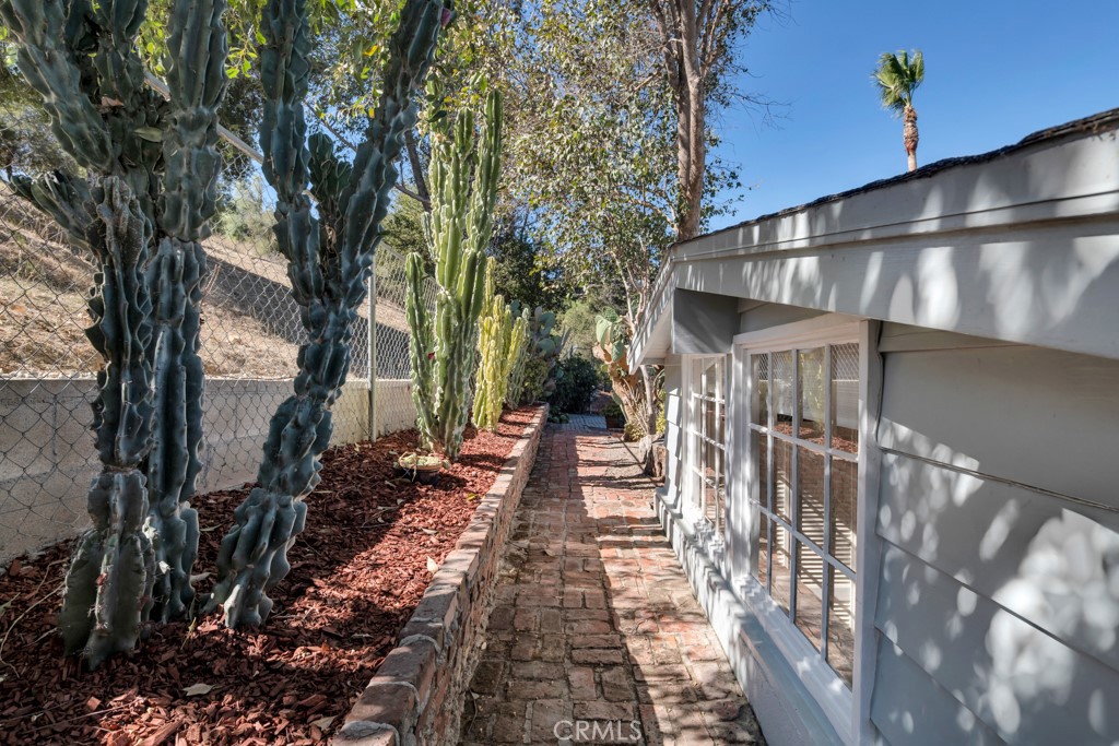 4559 Ensenada Drive, Woodland Hills, CA 91364