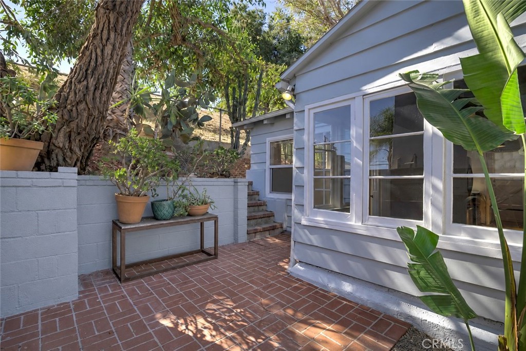 4559 Ensenada Drive, Woodland Hills, CA 91364