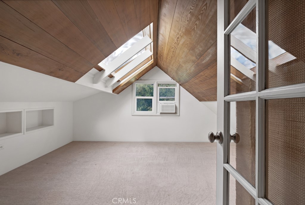 4559 Ensenada Drive, Woodland Hills, CA 91364