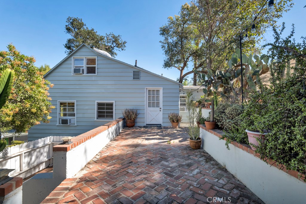4559 Ensenada Drive, Woodland Hills, CA 91364