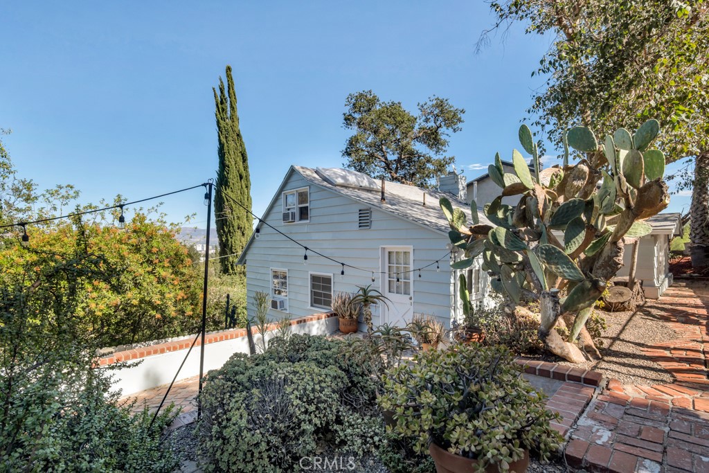 4559 Ensenada Drive, Woodland Hills, CA 91364