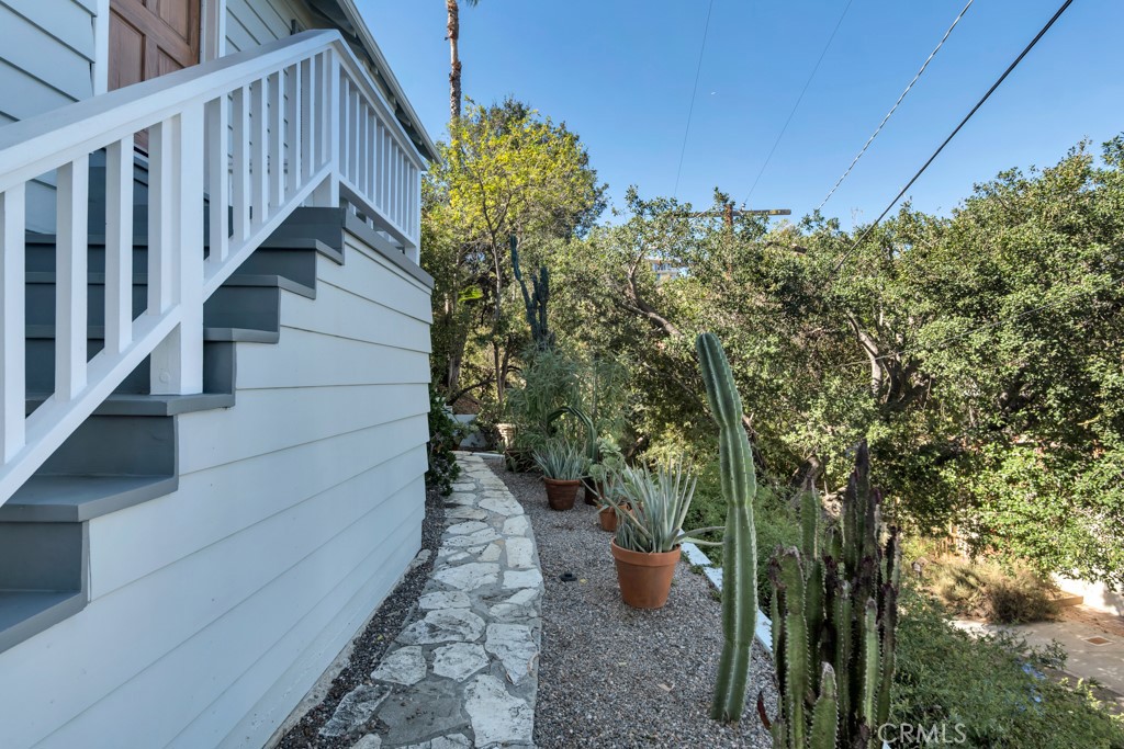 4559 Ensenada Drive, Woodland Hills, CA 91364