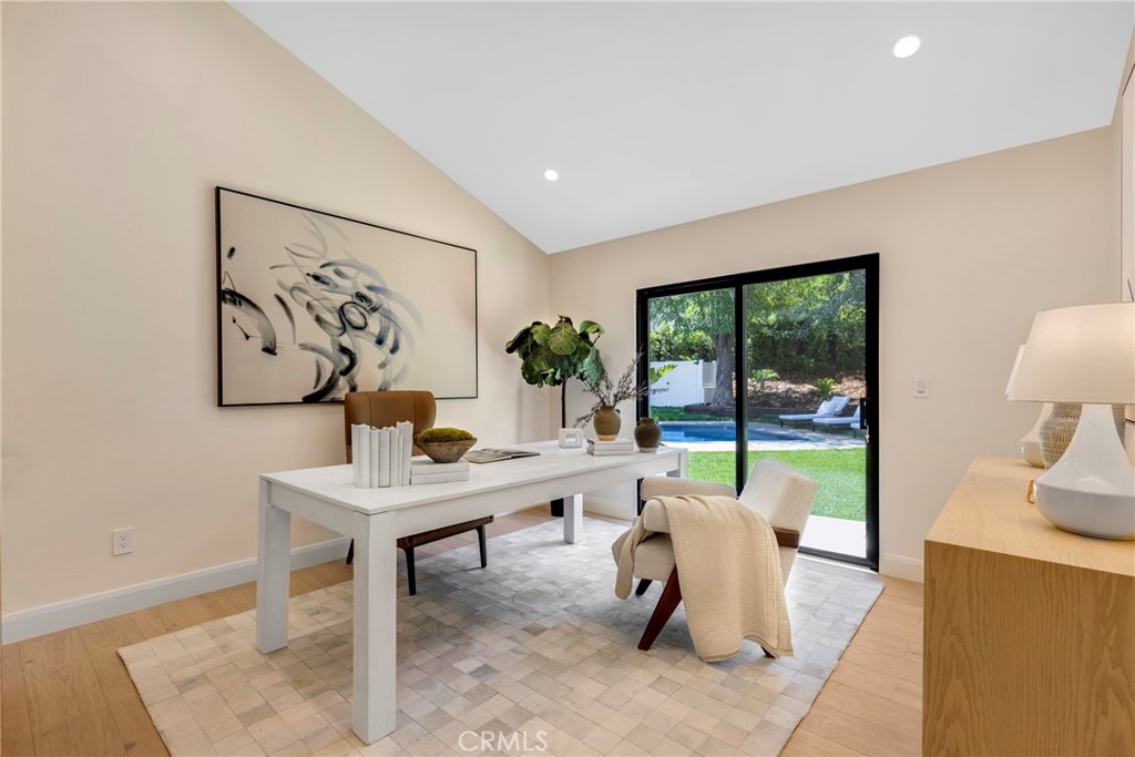 5200 Armida Drive, Woodland Hills, CA 91364