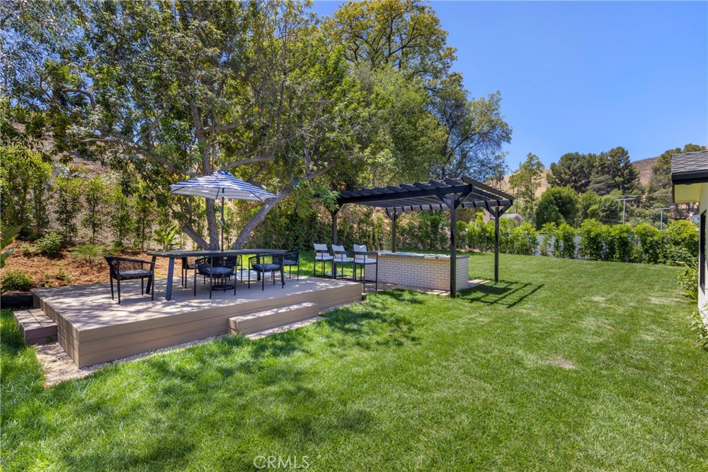 5200 Armida Drive, Woodland Hills, CA 91364