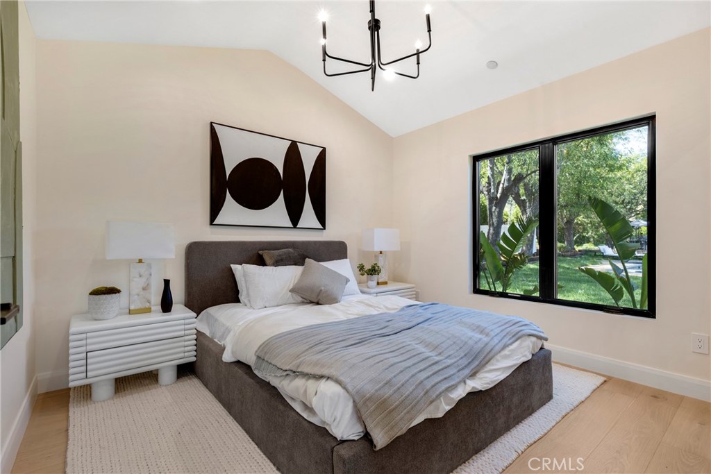 5200 Armida Drive, Woodland Hills, CA 91364