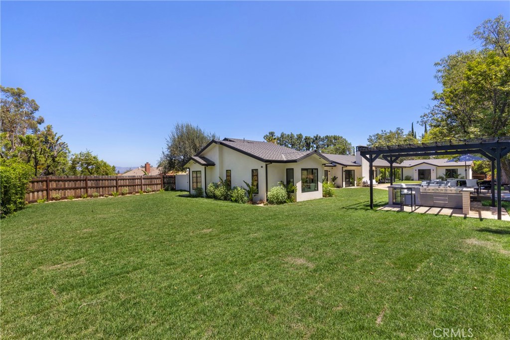 5200 Armida Drive, Woodland Hills, CA 91364