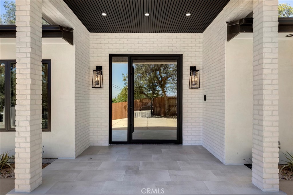 5200 Armida Drive, Woodland Hills, CA 91364
