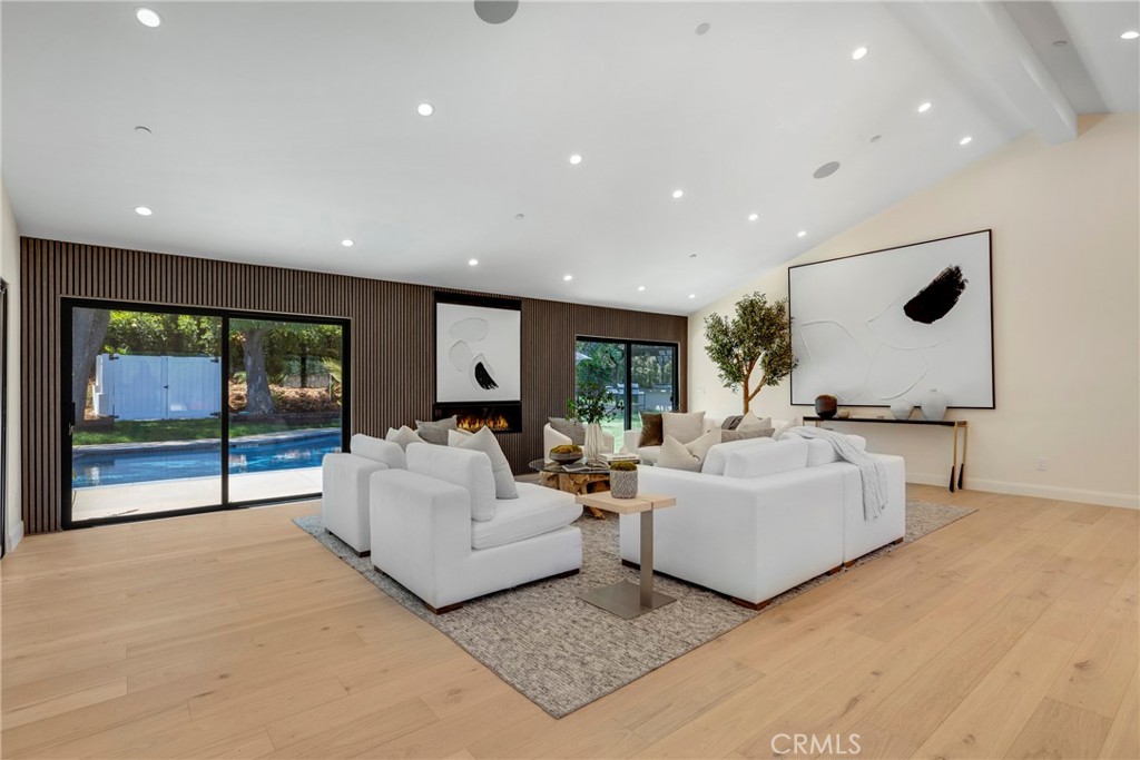 5200 Armida Drive, Woodland Hills, CA 91364
