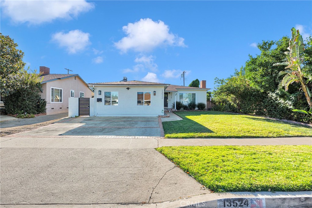 13524 Debell, Arleta, CA 91331 13524 Debell, Arleta, CA 91331
