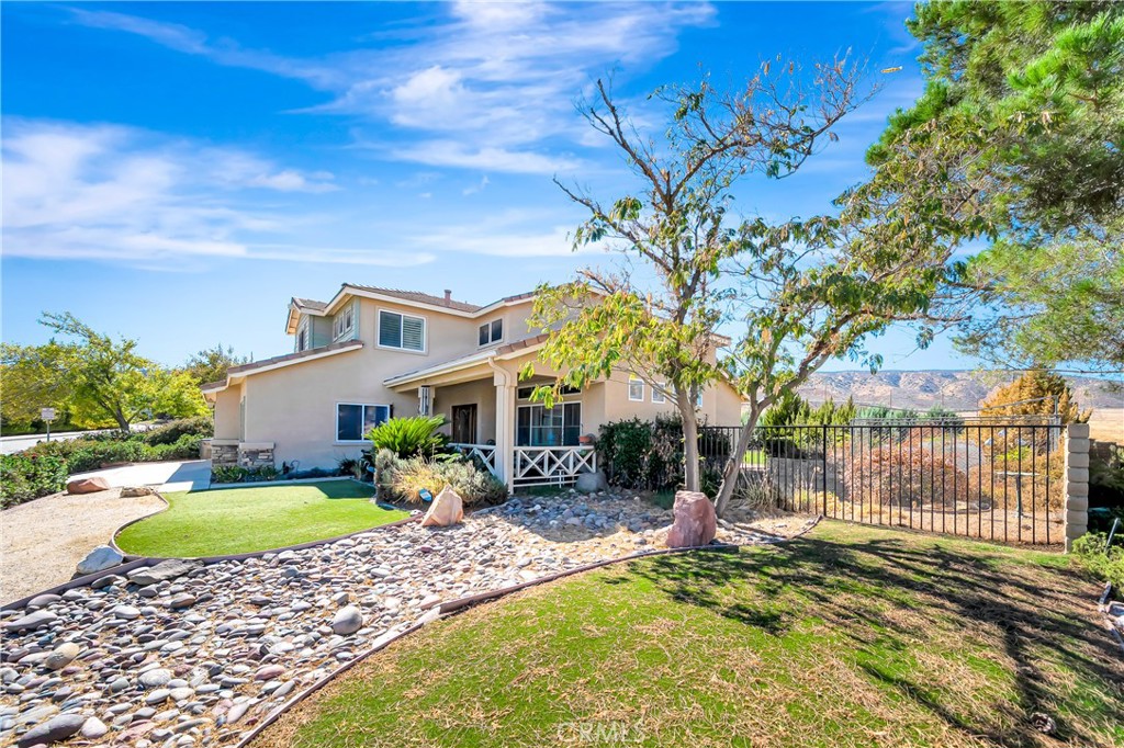 42025 Allan Drive, Lancaster, CA 93536