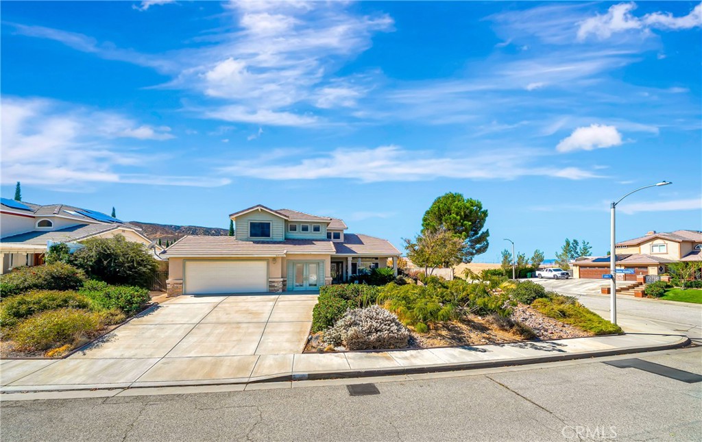 42025 Allan Drive, Lancaster, CA 93536