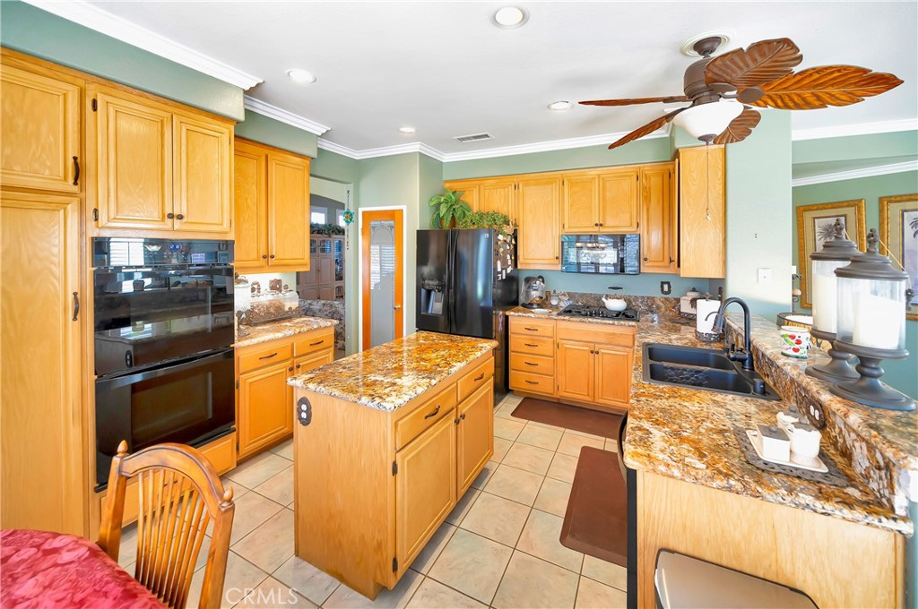 42025 Allan Drive, Lancaster, CA 93536