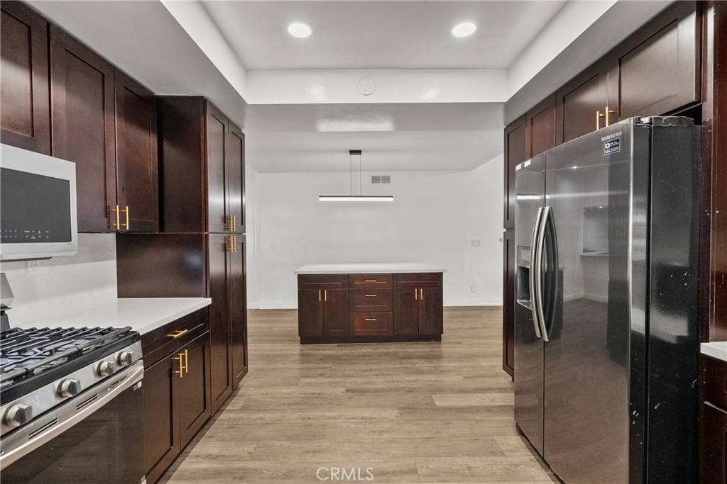 9724 Bothwell Road, Northridge, CA 91324