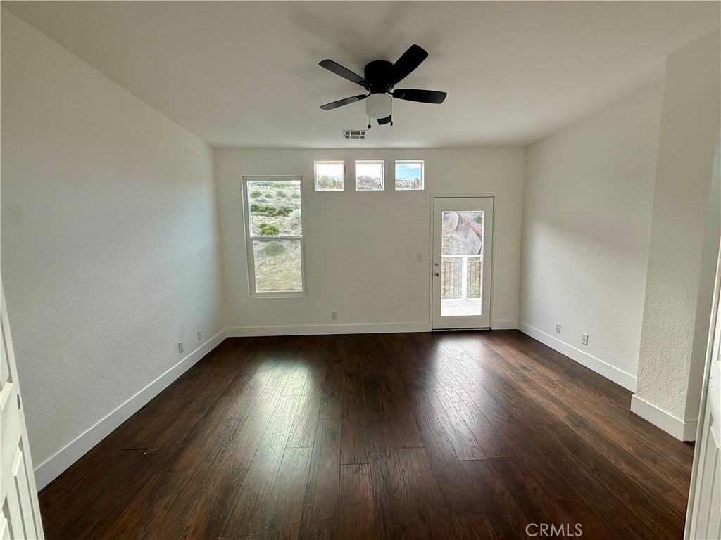 2728 Redington, Palmdale, CA 93551