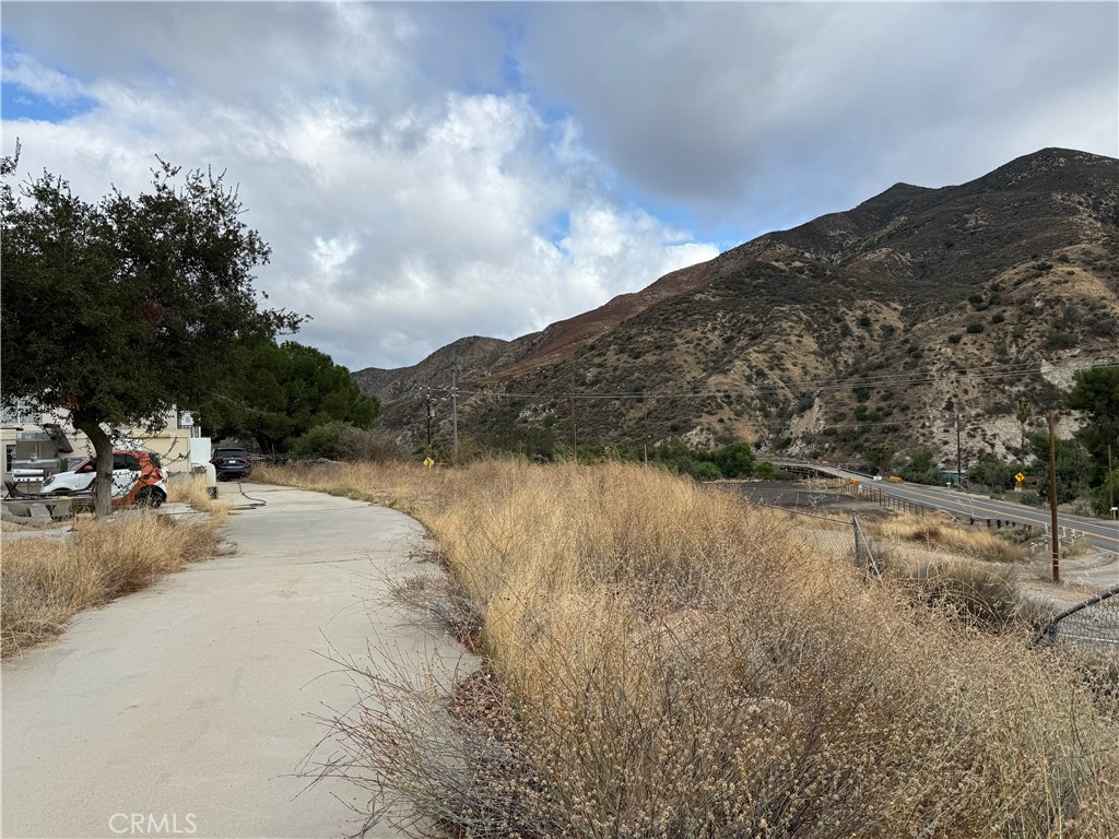 11561 Soledad Canyon, Agua Dulce, CA 91390 11561 Soledad Canyon, Agua Dulce, CA 91390