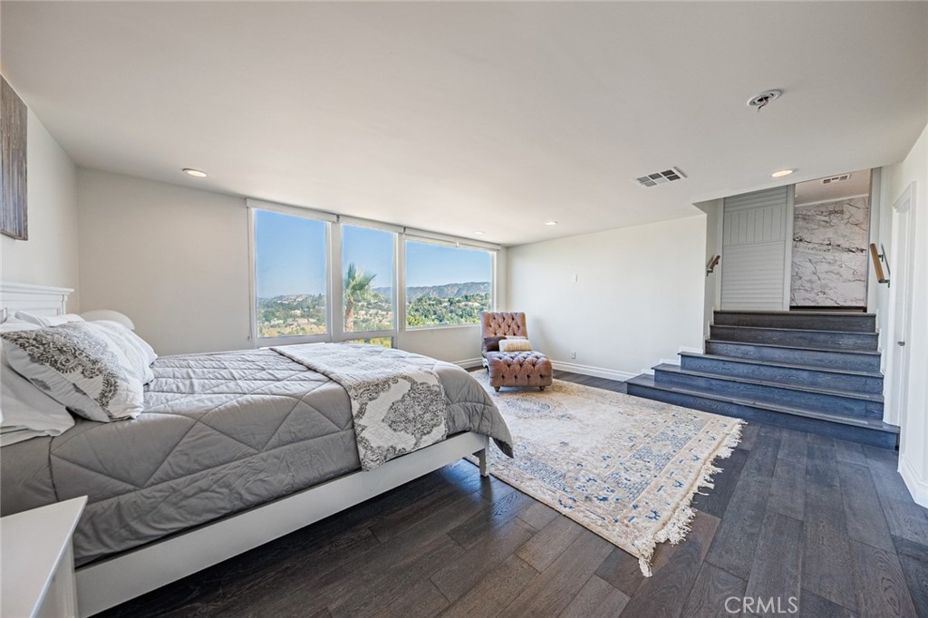 4534 Totana Drive, Tarzana, CA 91356