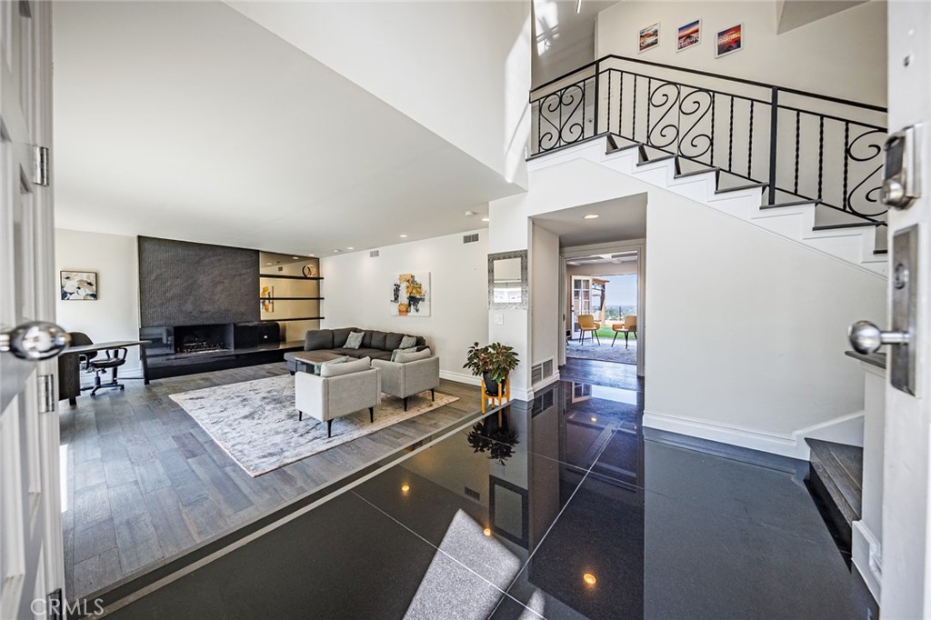 4534 Totana Drive, Tarzana, CA 91356